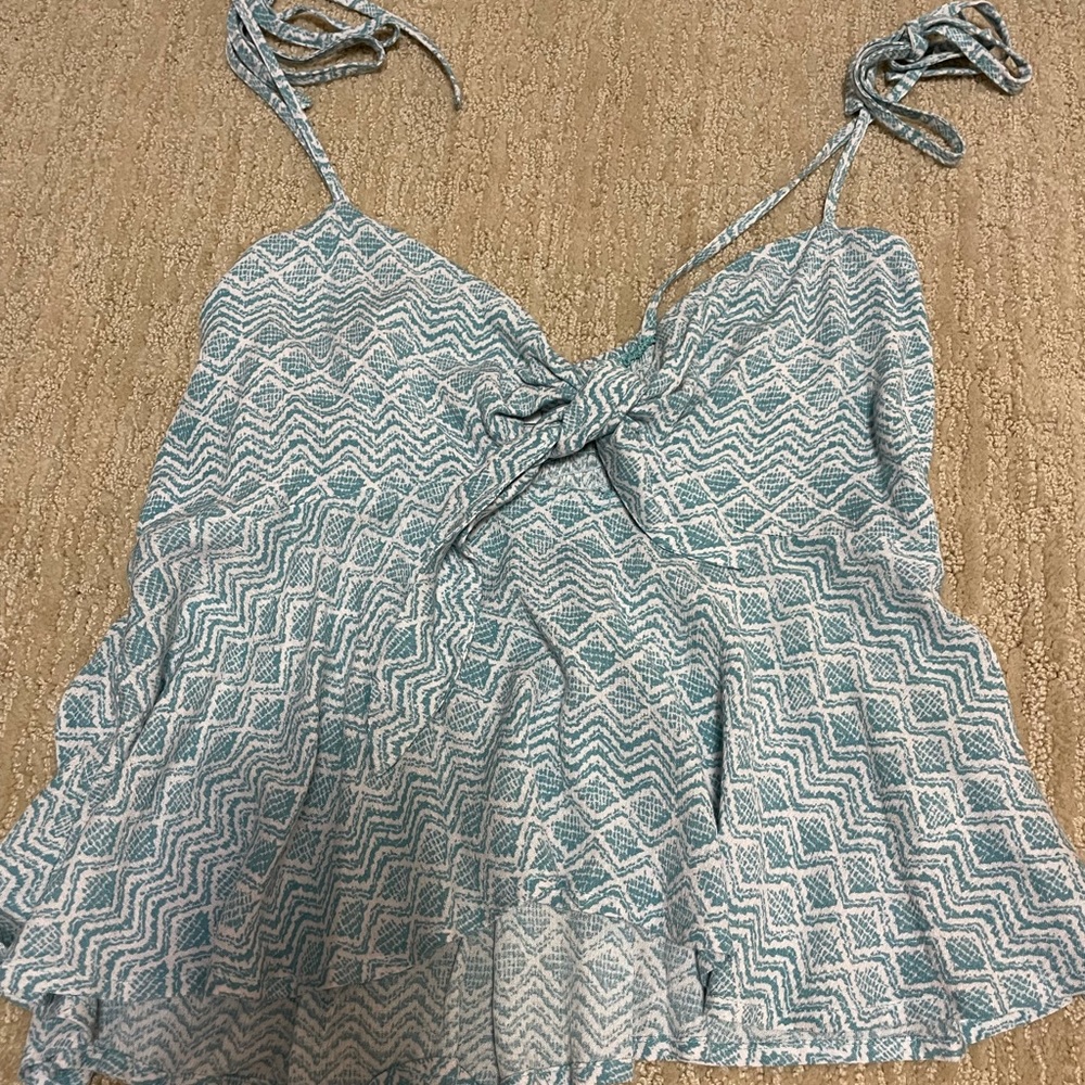 Tank top blue and white pattern